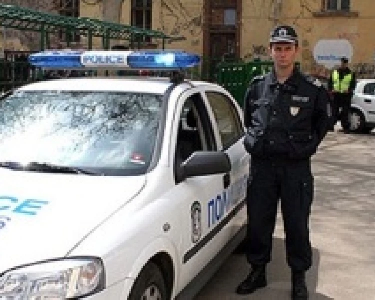 Крадец скочи от терасата в опит да избяга от полицията в София