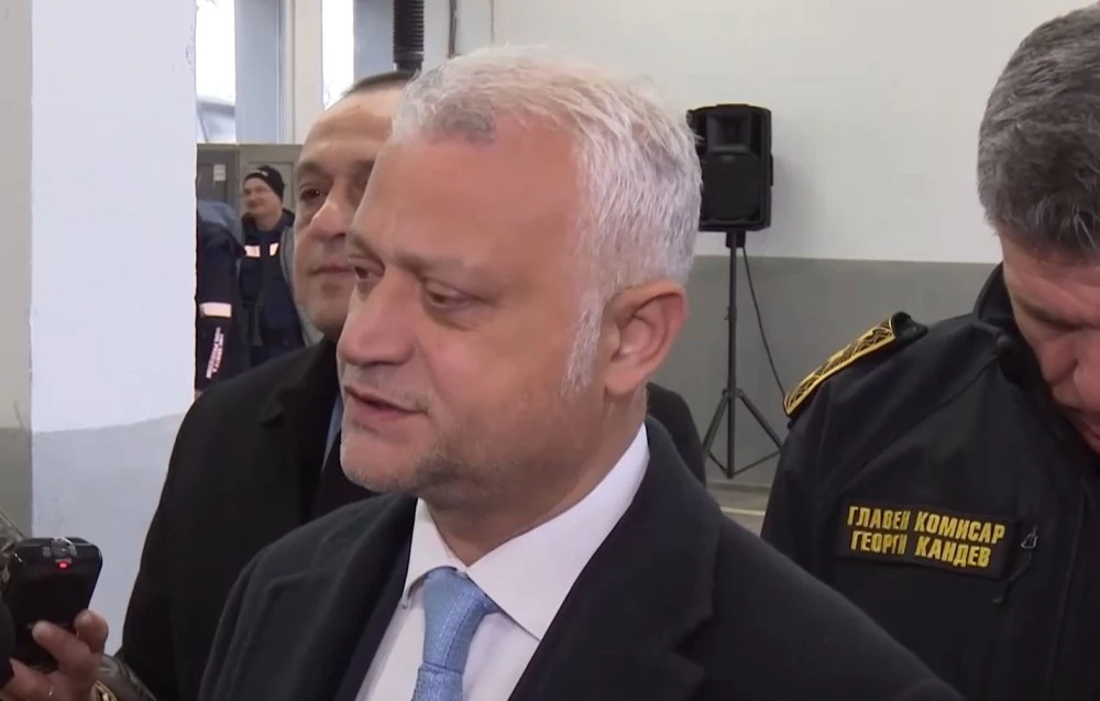 Дечев за изборните престъпления: Дори във фризьорски салони се откриват списъци с имена и приготвени пари