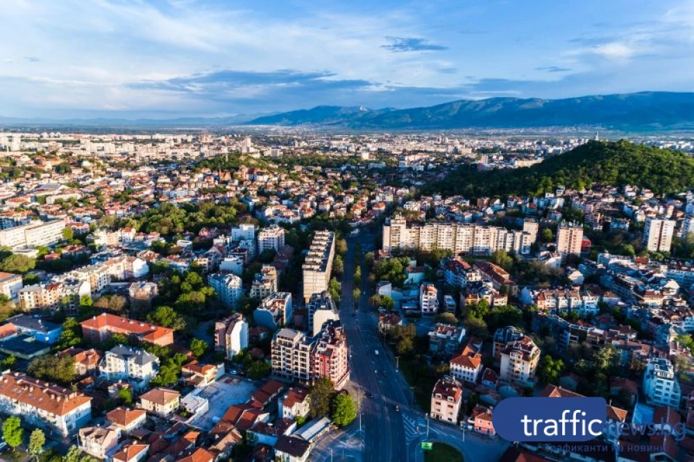 Голяма авария остави високите етажи в Пловдив без вода, част от ж.к. 