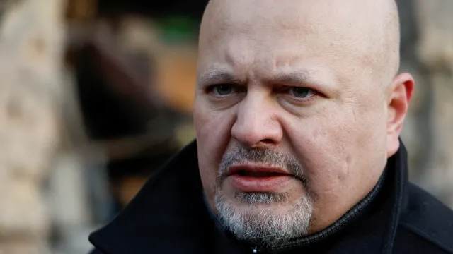 Международният съд в Хага разследва главния прокурор Карим Хан за сексуално посегателство