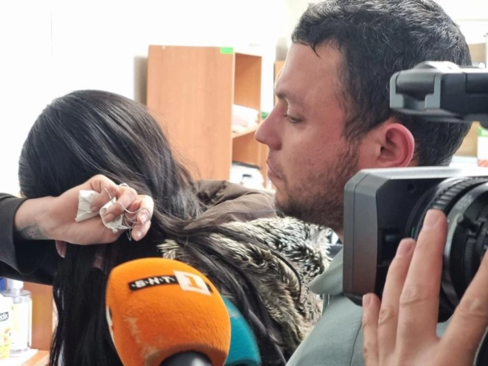 Родителите на детето, висяло през 8-ия етаж в Ямбол: Ще се борим за децата ни