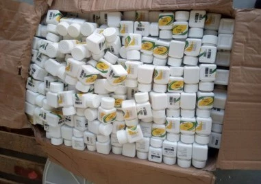 Откриха голямо количество сексуални стимуланти в товарен автомобил