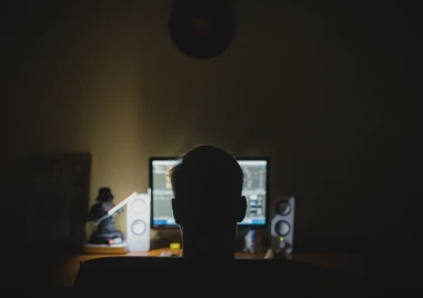 Пловдивски спецполицай е задържан за детска порнография