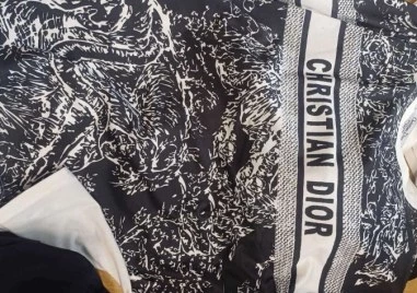 Полицията в Пловдив атакува магазин с фалшиви маркови стоки