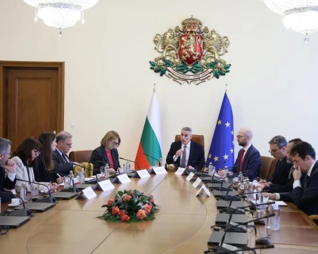 Кабинетът: Без рязък скок на цените въпреки напрежението в Близкия изток