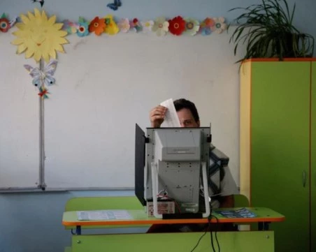 Върховните магистрати отхвърлиха жалби срещу решението на ЦИК за секциите в чужбина