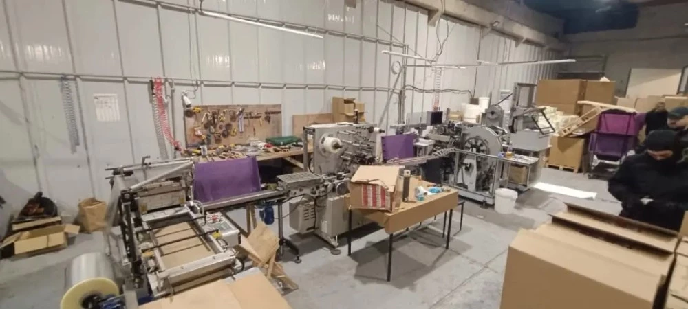 Разкриха незаконен цех за производство на цигари без бандерол в Дупница