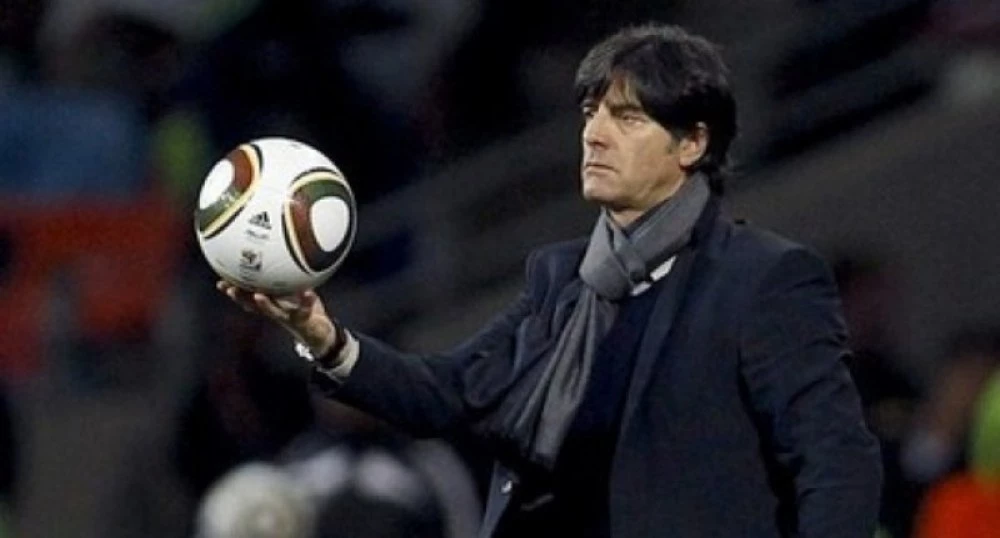 Йоахим Льов може да поеме националния отбор на Гана