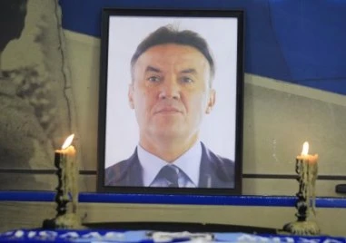 България се сбогува с легендарния Борислав Михайлов