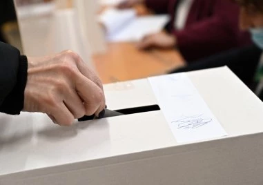 Изтича срокът за подаване на заявления за гласуване по настоящ адрес