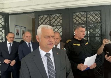 Дечев към прокурор Русинова: Време е да започне да се държи сериозно с българските граждани