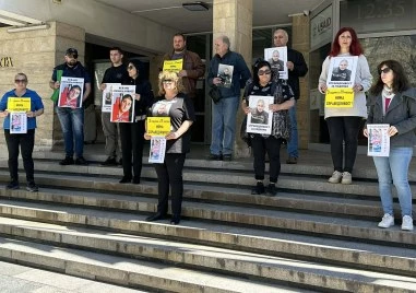 Майката на загиналия Бакалски пред съда в Пловдив: 4 години протакане - тово е гавра с паметтта на сина ми