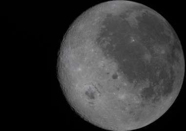 НАСА публикува снимка на Луната от невиждан от Земята ъгъл