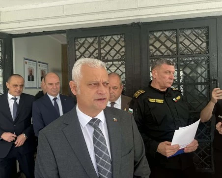 Дечев към прокурор Русинова: Време е да започне да се държи сериозно с българските граждани