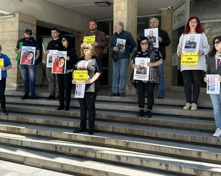 Майката на загиналия Бакалски пред съда в Пловдив: 4 години протакане - тово е гавра с паметтта на сина ми