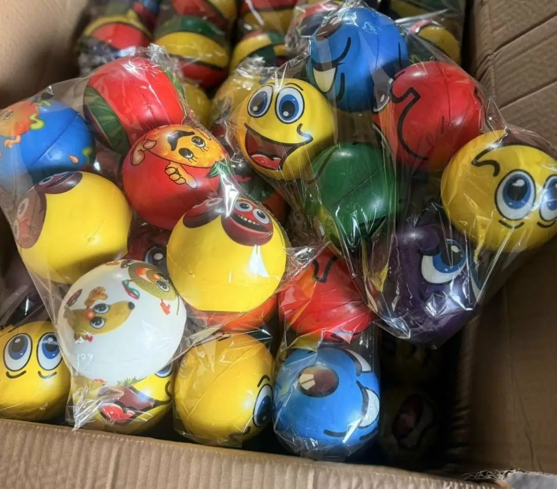 Митничари задържаха над 33 хиляди контрабандни детски играчки в Бургас