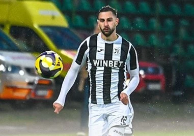 Официало: Титуляр от Локо аут за дербито