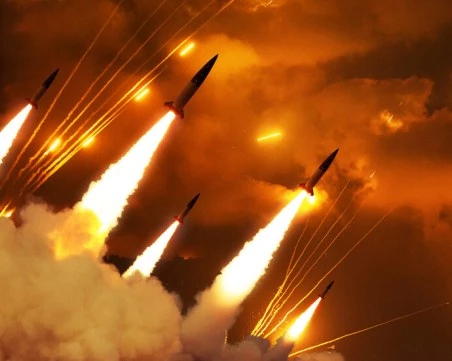 Мащабна иранска ракетна атака е насочена към няколко държави в Персийския залив