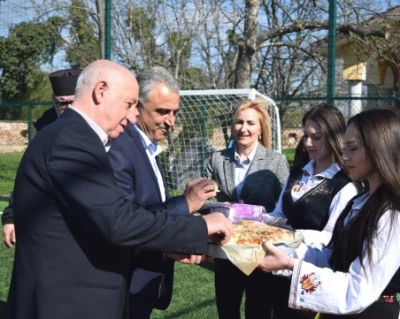 Модерно мини футболно игрище бе открито в Манолско Конаре