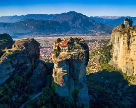 Жена загина след падане от скала в Метеора