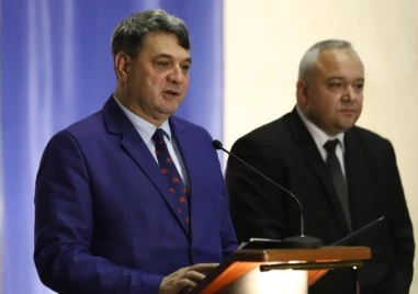 От Държавна сигурност до листата в Пловдив: Знаеше ли Радев за миналото на Петър Тодоров?