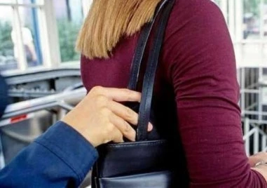 Полицаи от Пловдив задържаха джебчийка в градксия транспорт