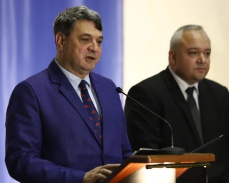 От Държавна сигурност до листата в Пловдив: Знаеше ли Радев за миналото на Петър Тодоров?