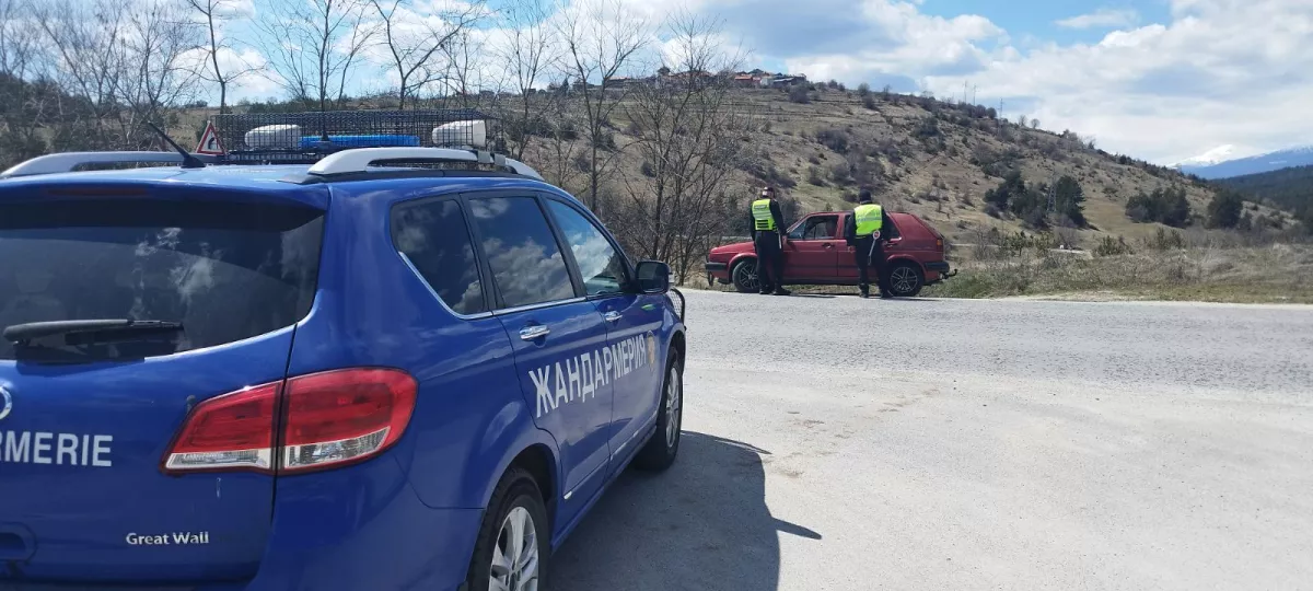 МВР с препоръки за празниците: Не оставяйте в жилището си големи суми пари, внимавайте около храмове