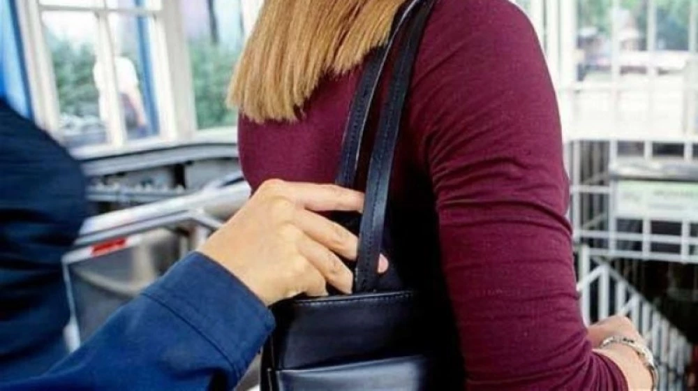 Полицаи от Пловдив задържаха джебчийка в градксия транспорт