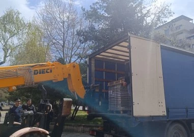 Под засилена полицейска охрана: Пристигнаха хартиените бюлетини и изборните книжа в Пловдив