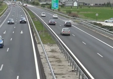 Трафикът преди празниците: Спират ремонтите, министър Найденов с призив от Пловдив ВИДЕО