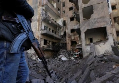 Удар по Хизбула: Ливан забранява недържавните оръжия в Бейрут