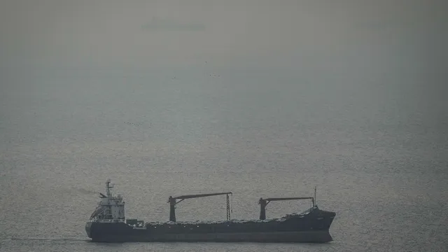 Иран обяви алтернативни маршрути в Ормузкия проток