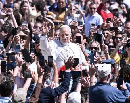 Пентагонът обяви война на папа Лъв, отправял враждебни атаки срещу Тръмп