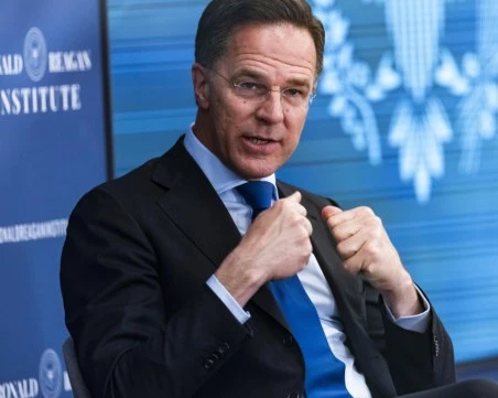 Рюте: Съюзниците правят всичко, което изискват САЩ