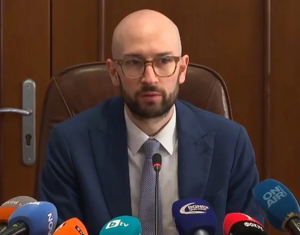 Министерство на финансите публикува пълна база данни с обществените поръчки за над 30 млрд. евро