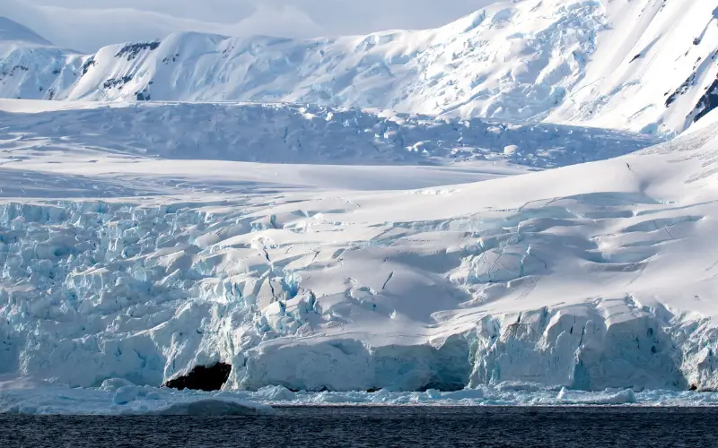 Учени откриха нов остров в Антарктида