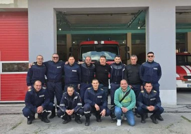 Гост от Обединеното кралство с вдъхновяваща лична история се срещна с пловдивски пожарникари