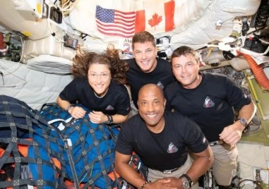 Историческата мисия „Артемис II се завръща на Земята