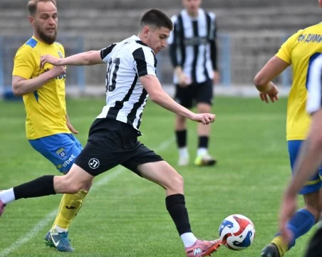 Дубълът на Локо загуби драма със 7 гола