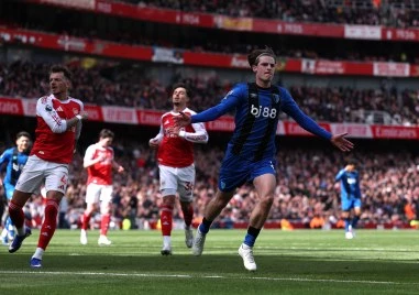 Арсенал с изненадваща загуба у дома преди мача с Манчестър Сити