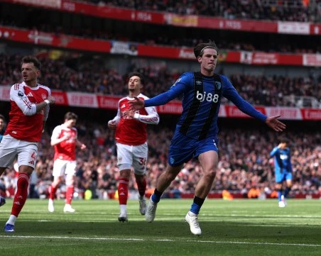 Арсенал с изненадваща загуба у дома преди мача с Манчестър Сити