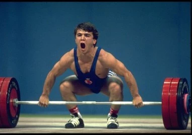 Филм за легендарния щангист Наим Сюлейманоглу се продава на търг за 21 млн. турски лири