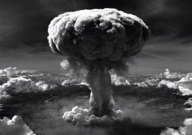 На този ден: В алжирската част на Сахара Франция извършва първото изпитание на атомна бомба