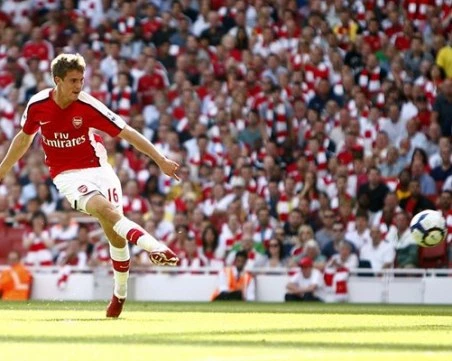 Световният елит си отдъхна – Арън Рамзи спря да играе