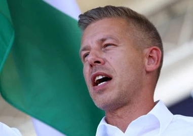 Кой е Петер Мадяр - човекът, който срути крепостта на Орбан