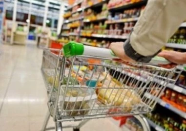 Всеки българин изхвърля по 41 кг храна годишно