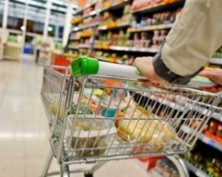 Всеки българин изхвърля по 41 кг храна годишно