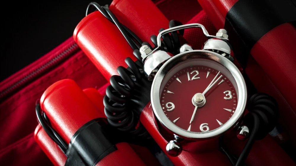 Франция издирва наш ученик за фалшива бомбена заплаха на училища от името на Ислямска държава