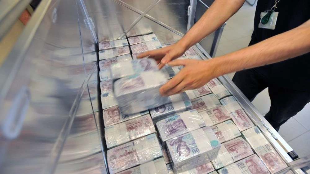 След изборите: Унгарският форинт с най-високо ниво от 4 години